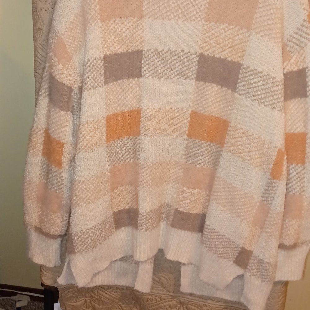 Cardigan - Picture 3 of 3